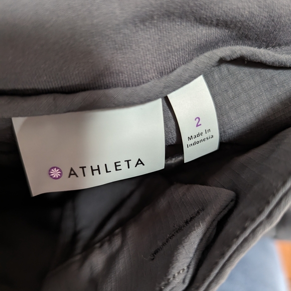 Athleta Trekkie crop pant dark grey size 2 - Picture 4 of 5